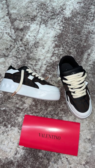 Valentino Garavani One Stud XL