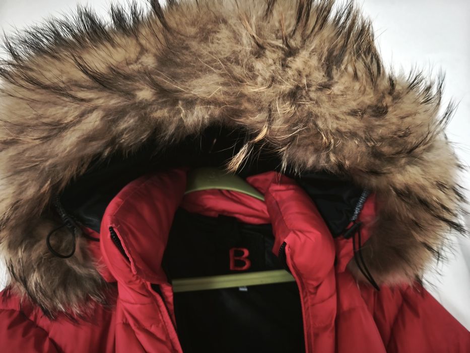 Яке XL с гъши пух, непромокаемо, качулка с естествен косъм