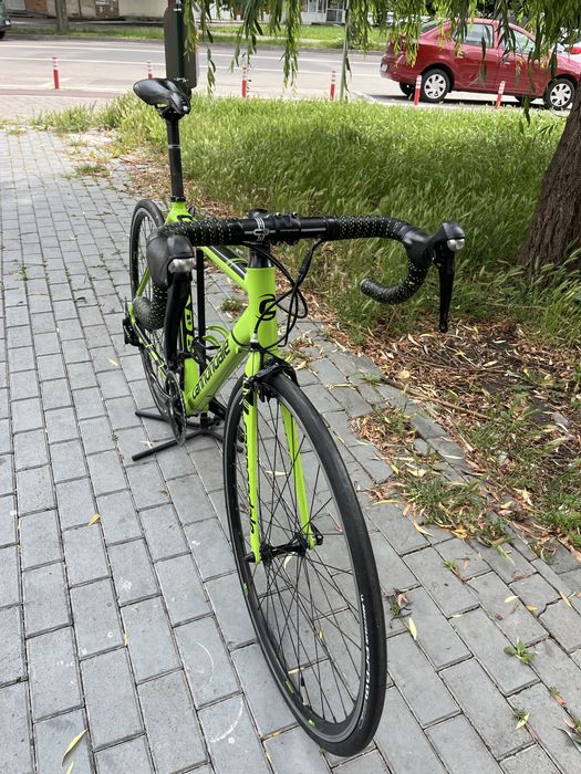 Bicicleta Cursiera Cannondale Caad 8