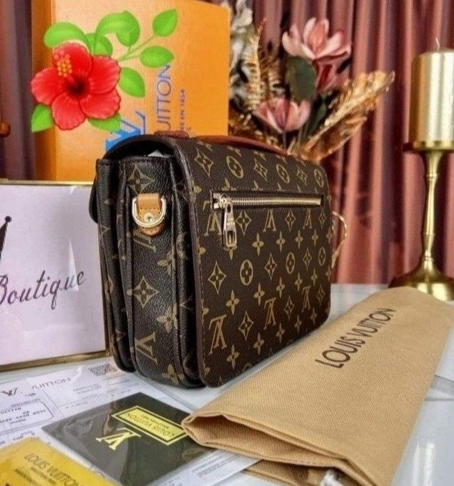 Geanta damă,25/15cm,model Pochette Metis,curea detasabila,saculet,etic