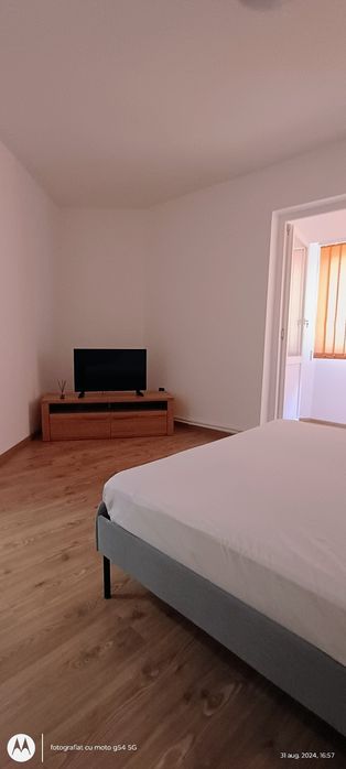 Închiriez in regim hotelier
