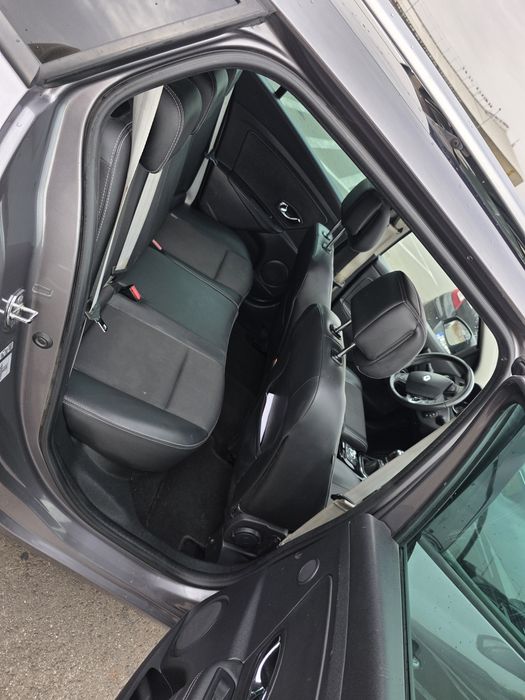 Vând megane 3 1.5 dci