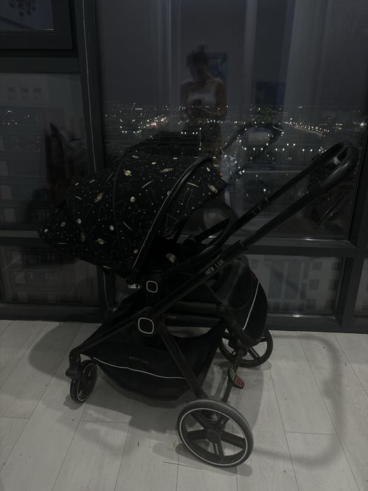 Продас коляску с большими колесами