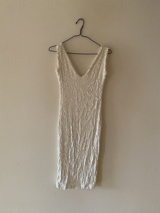 Rochie paiete albe