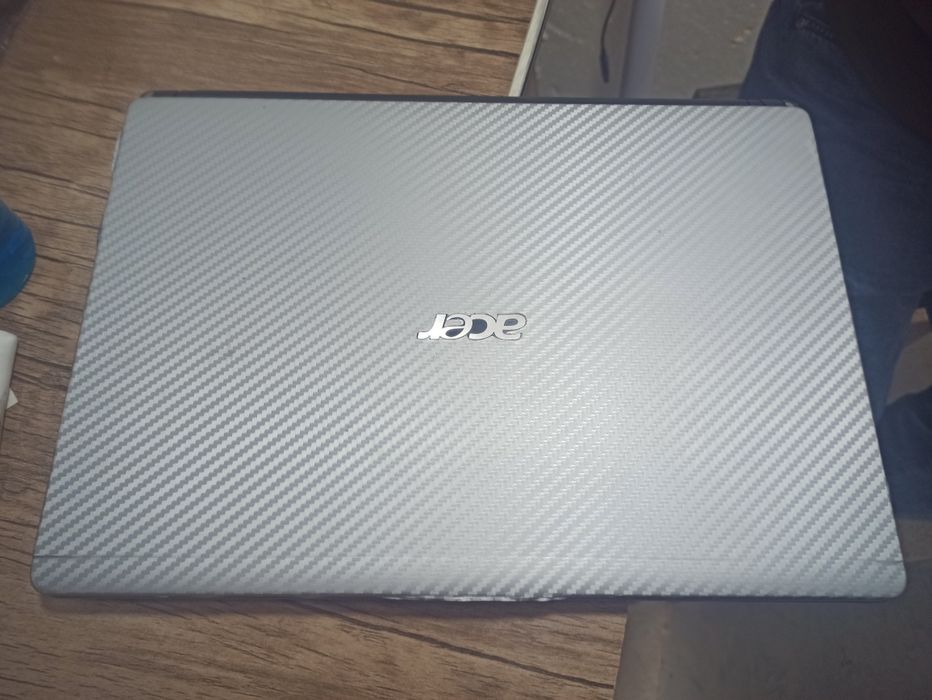 Noutbuk acer i3 tosh