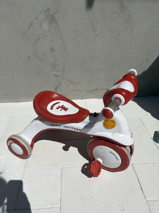Tricicletă copii ride-on roșu/alb, stabilă, multifuncțională