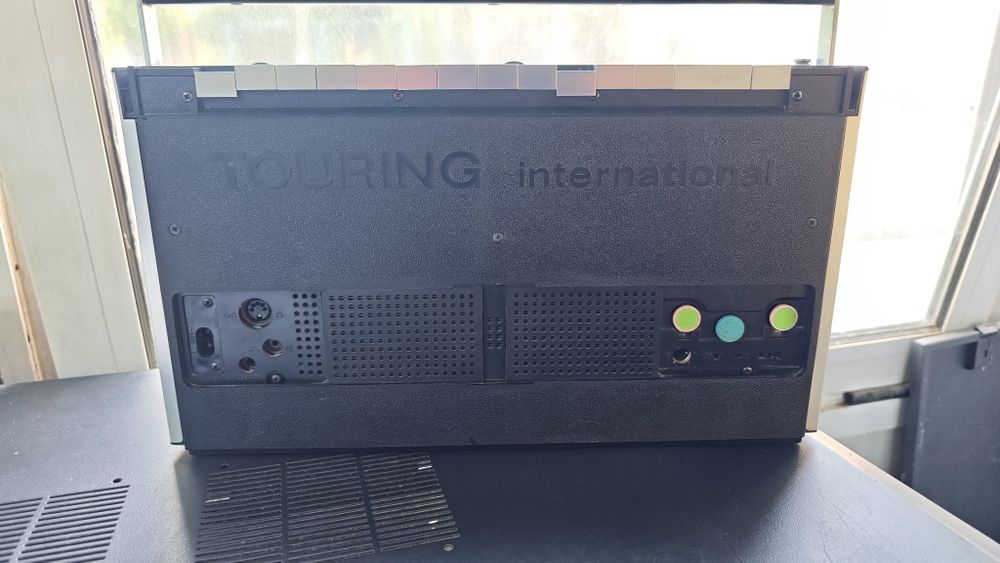 Radio ITT Schaub Lorenz, model Touring International 104