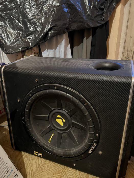 Vand subwoofer si accesorii
