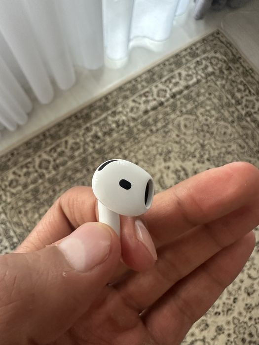 Левый наушник airpods 4 ANC