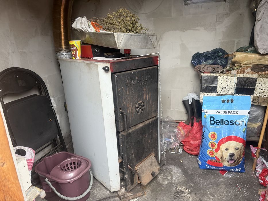 Se vinde casa de colonie
