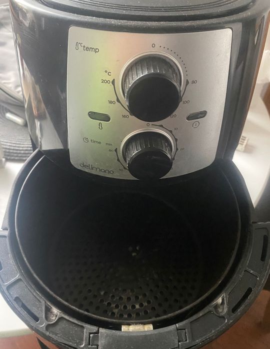 Friteuza cu aer cald