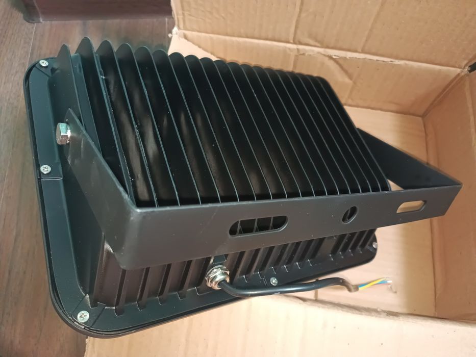 Прожектор. 100 w.