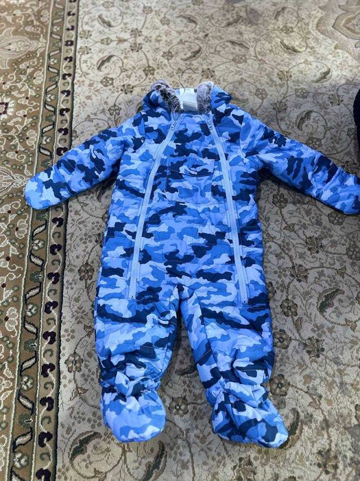Стильный зимний комбинезон из США для малыша