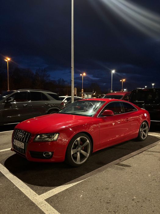 Vând Audi A5 coupe