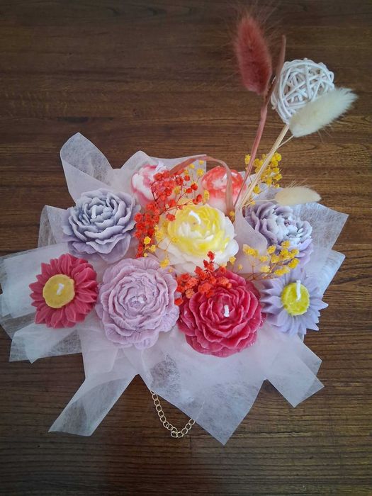 Букети от натурален пчелен восък