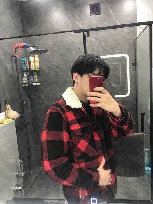 Куртка-рубашка в клетку с мехом.