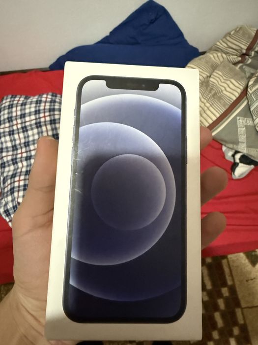 IPhone 12 с коробкой срочно