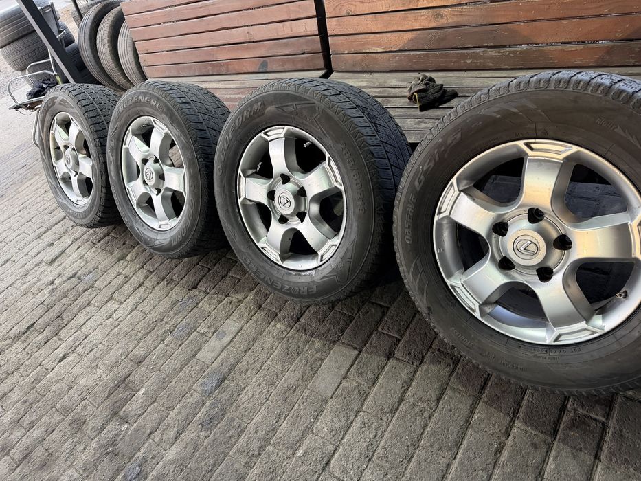 Продам диск с покрышками 18 размер