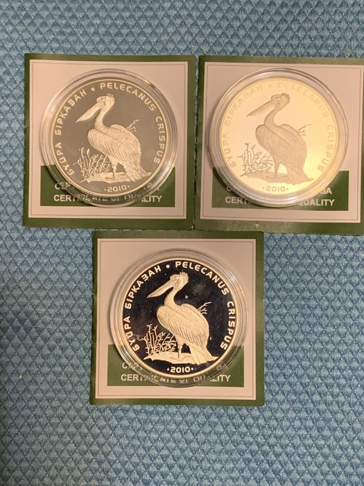 Серебряные монеты Казахстана.