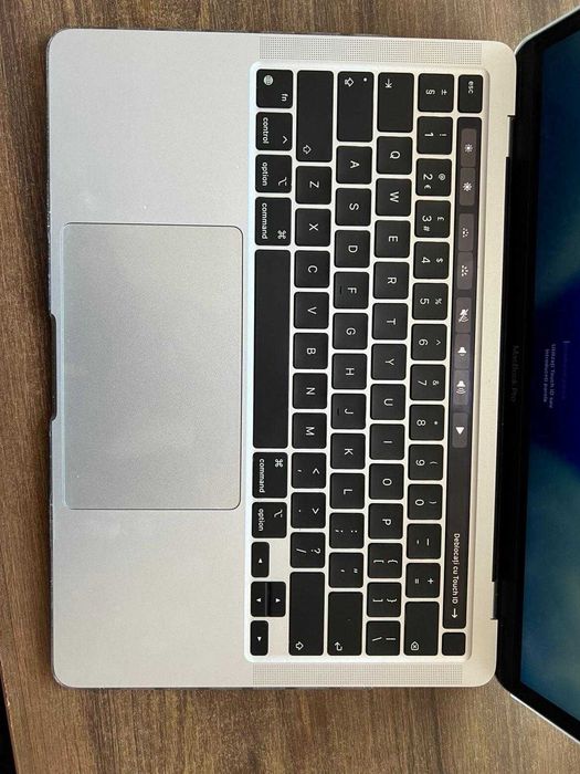MacBook Pro 13" (2020)