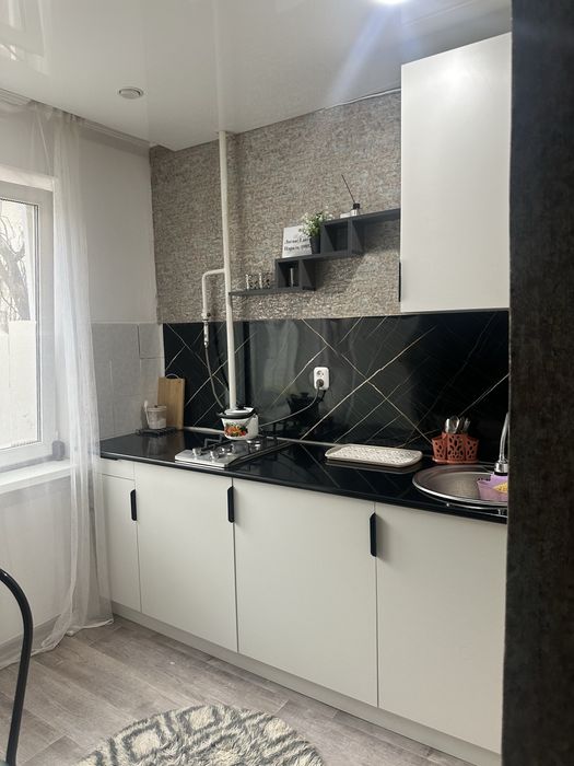 1,2 комн кв Урал,Школьник,Юбиляр.Часы