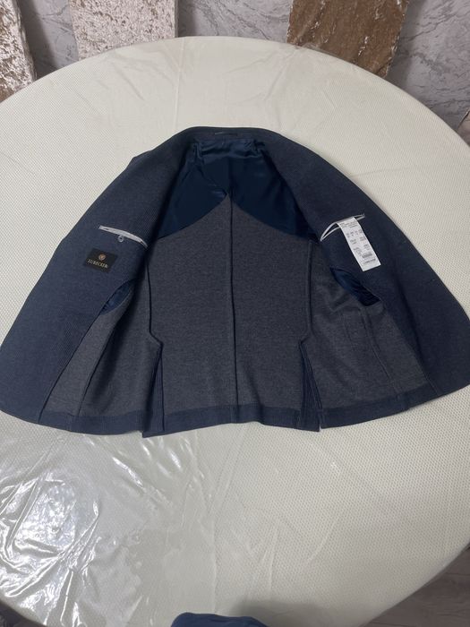 Продам - пиджак в люкс качестве !