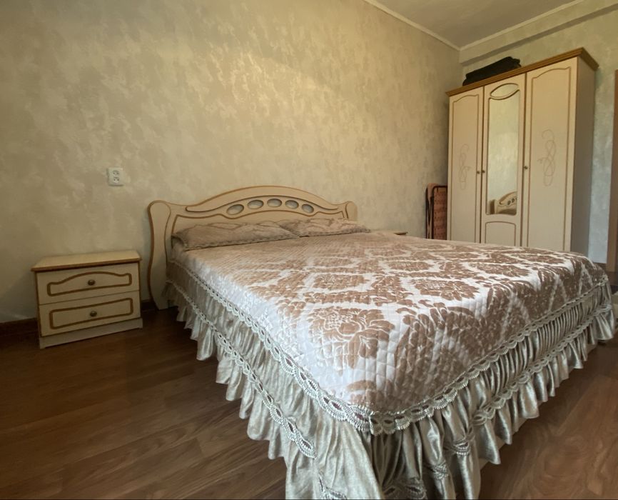СРОЧНО!  Продаётся  спальный  гарнитур  Белоруссия