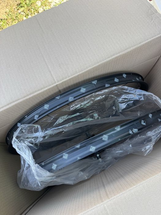 Vand set de roti pe 29 Specialized boost