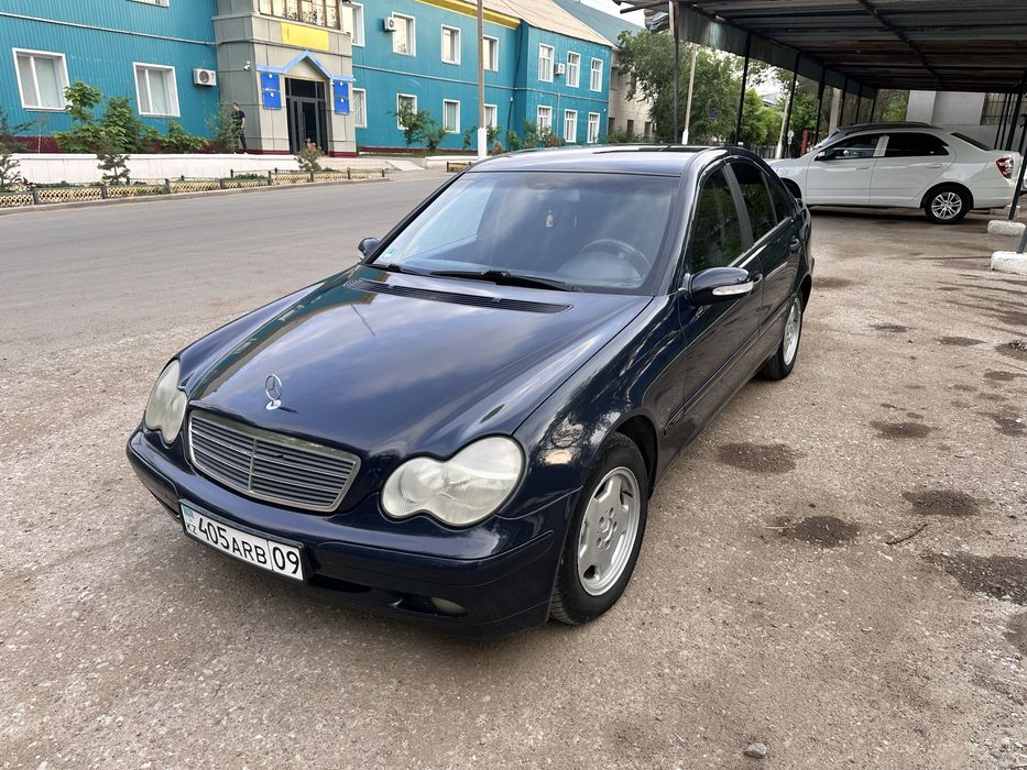 Продам мерс в отличном состояний.