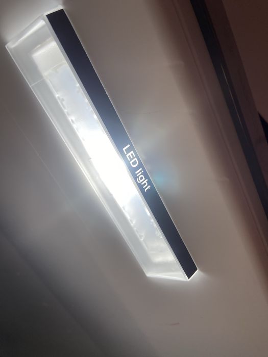 Iluminare interioara LED frigidere Bosch, Siemens