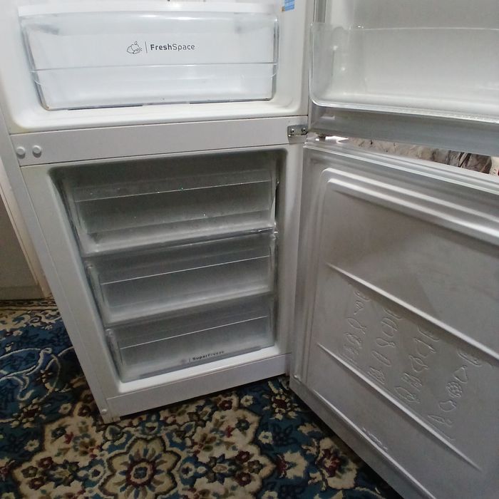 Холодильник Indesit No Frost