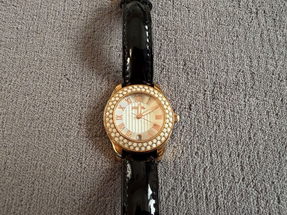 Folli Follie часовник