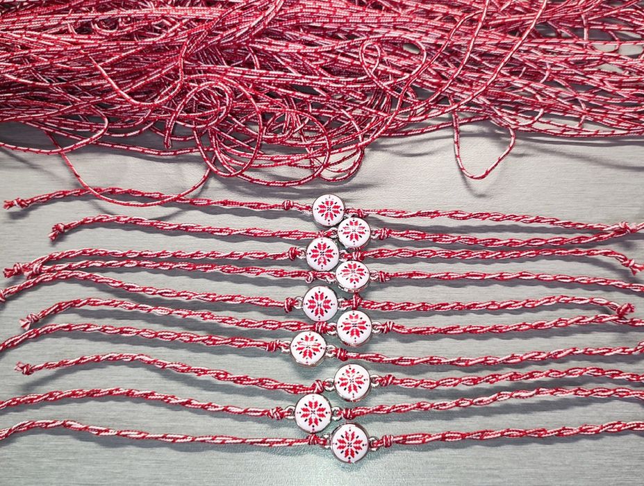 Мартенички и мартенски декорации