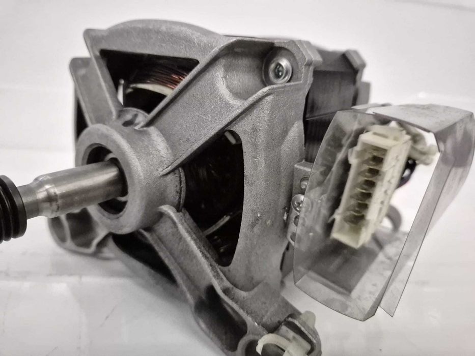 Motor 7 pini masina de spalat Beko Arctic HXGM1L.69 ax lung /R20