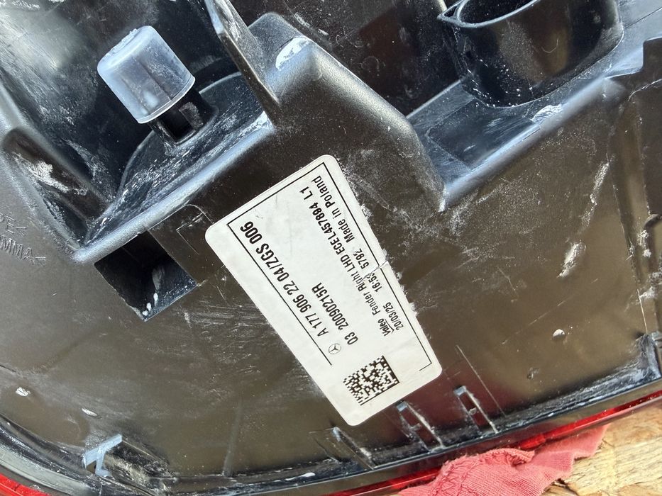 Stop tripla lampa dreapta aripa caroserie Mercedes A Class W177 Faceli