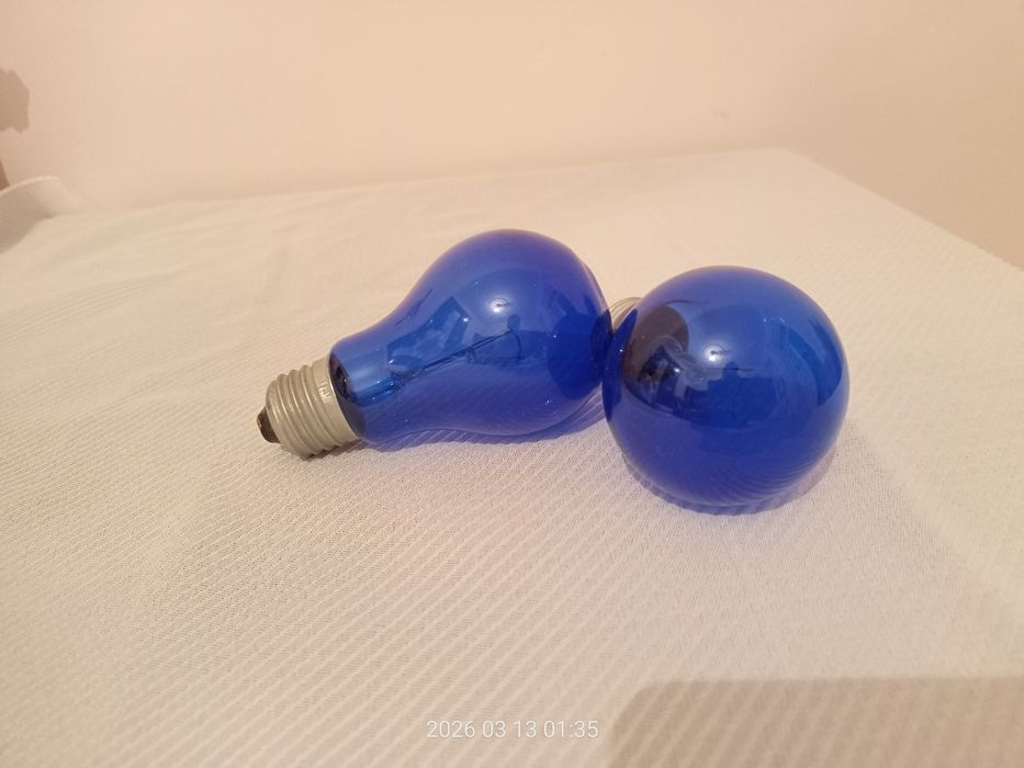 Синие лампочки..