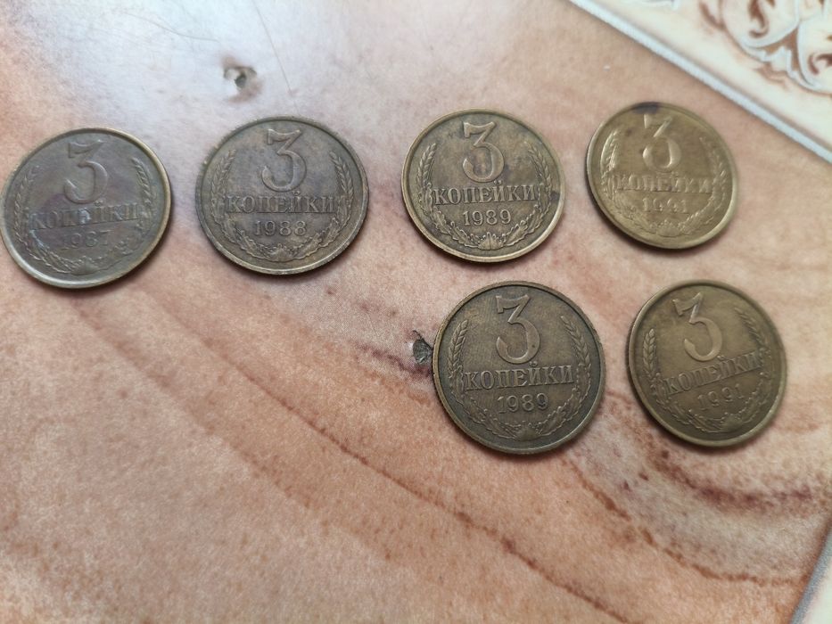Продам монеты разные