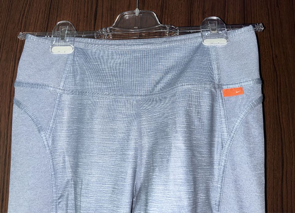 Нови дамски клинове Nike