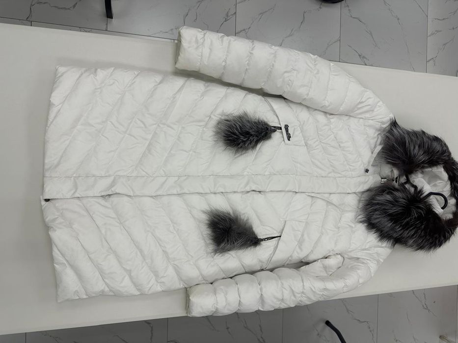 Одежда ,платья,,куртки,юбки