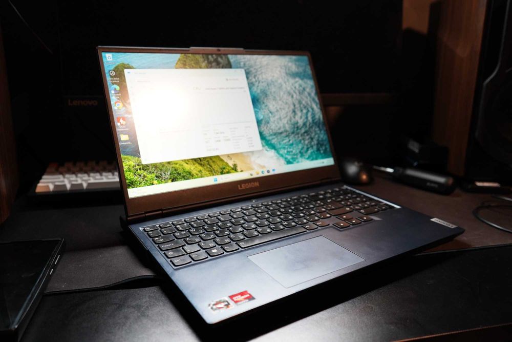 Геймърски лаптоп Lenovo Legion 5 (RTX 3060, Ryzen 7 5800H] + Подарък
