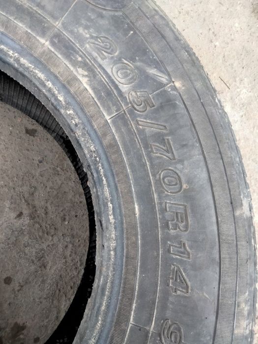 Продам шину 205/70/14