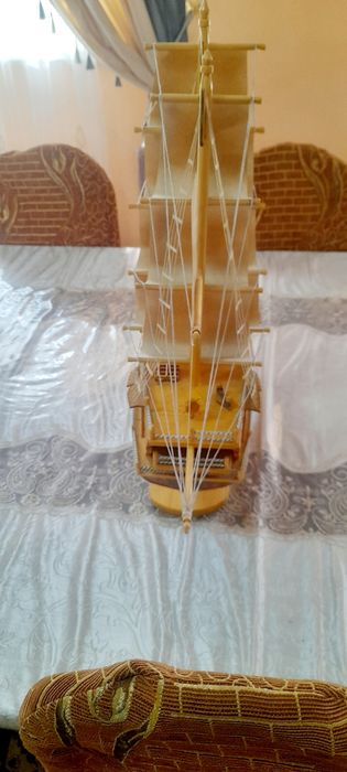 Сувенир қайық сатылады. Продается сувенир лодка