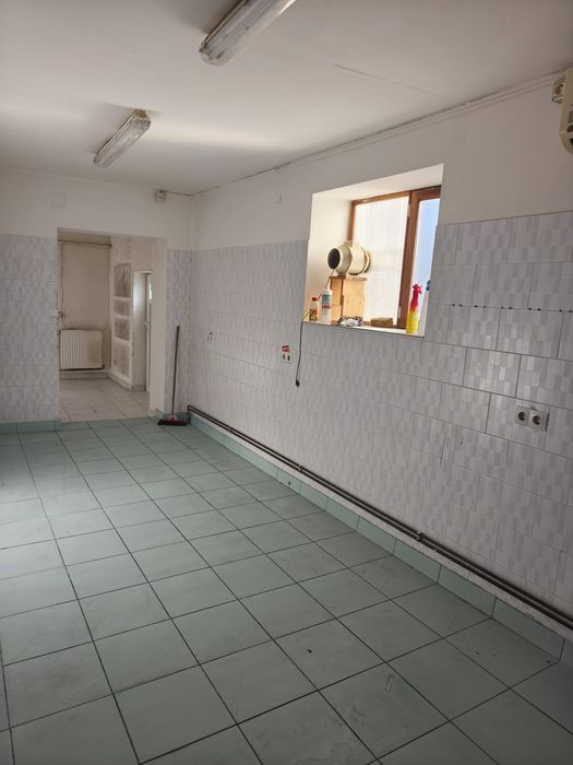 Inchiriez spatiu 110 mp- depozit/ producție/ bucătărie/ atelier- zona Iris
