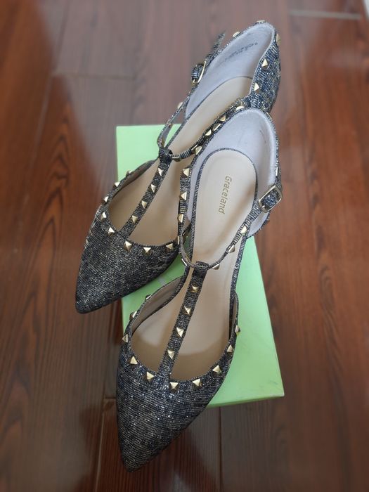 Туфли Graceland (Германия), стиль Valentino