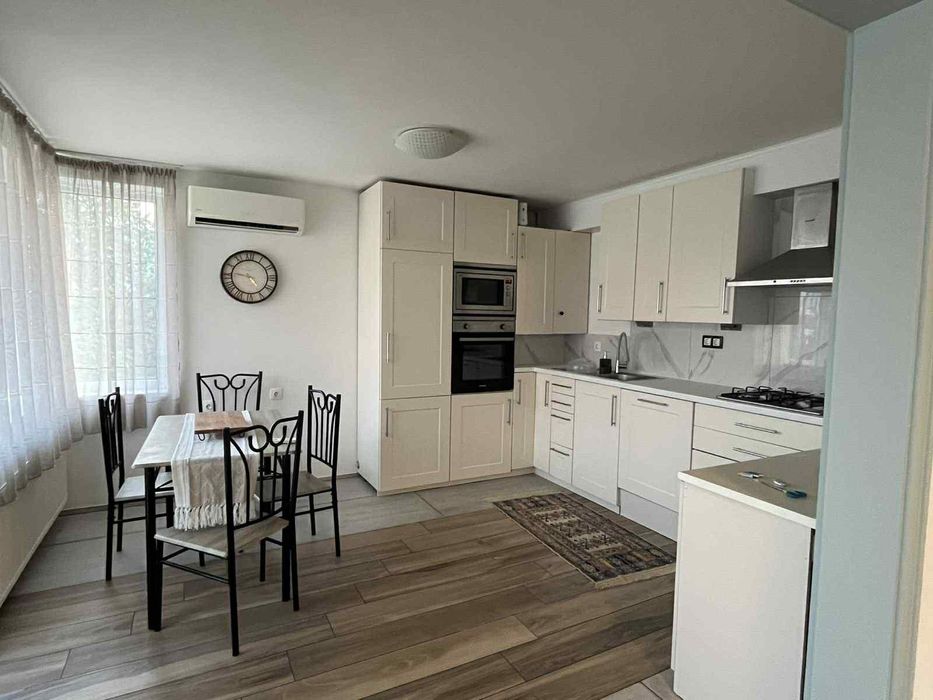 Дава се под наем Етаж от къща в Божурище - 120 кв.м за 613 € - Снимка #2