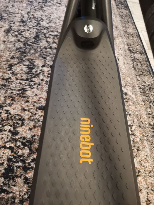 Trotineta electrica Ninebot F2 Plus - STARE CA NOUA