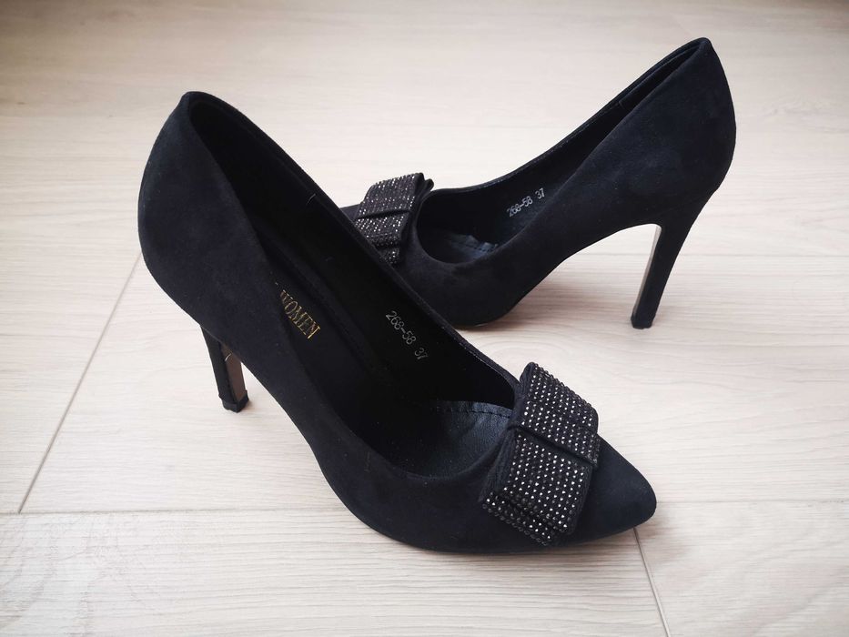 Pantofi stiletto nr. 37