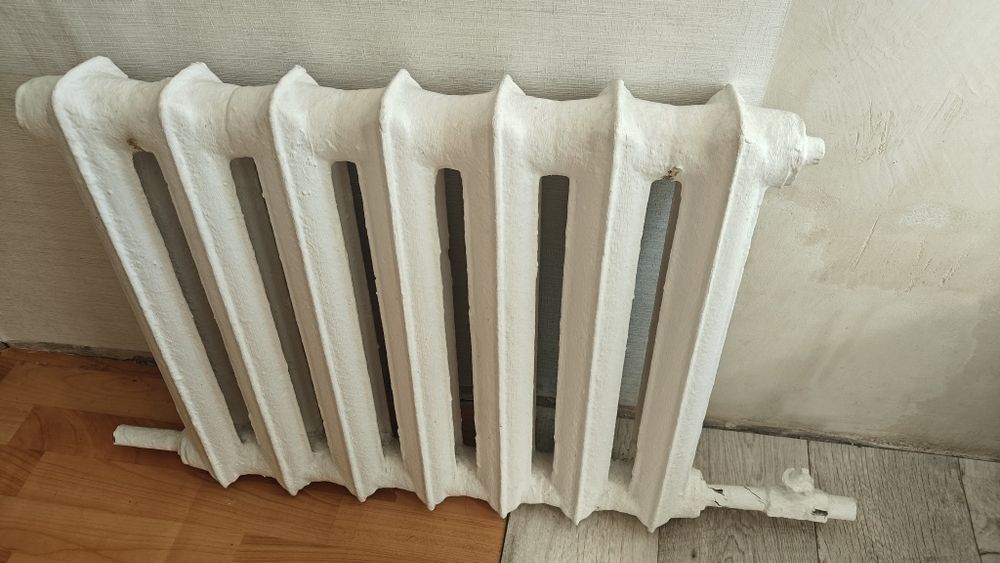 Продаю чугунные радиаторы отопления