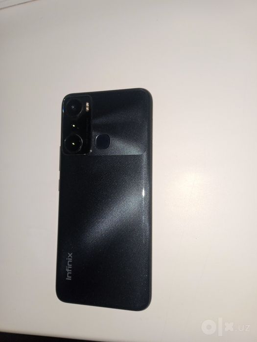 Продаëтся телефон Infinix HOT 20i