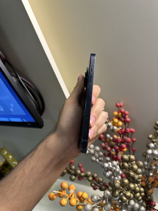 Продам IPhone 14 128gb